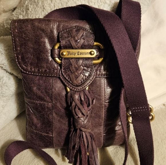 Juicy Couture Y2K Tassel Beautiful Plum Purple Genuine Cowhide Leather Crossbody - Picture 1 of 8